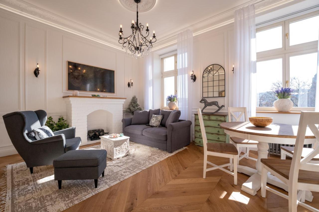 Charme De Provence In Prague Apartment Ngoại thất bức ảnh