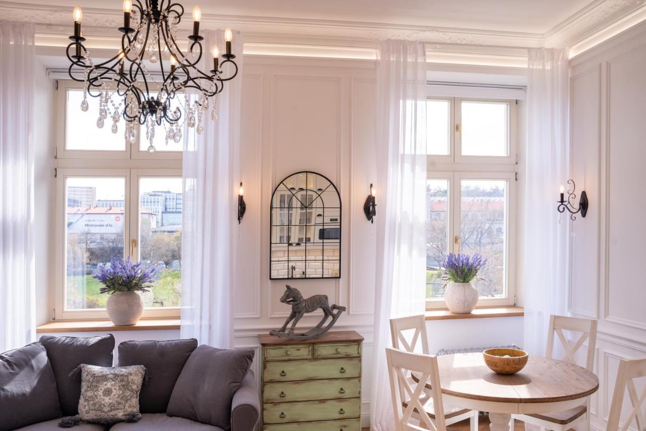 Charme De Provence In Prague Apartment Ngoại thất bức ảnh