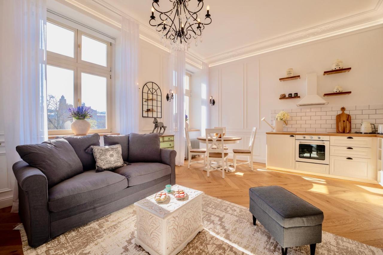 Charme De Provence In Prague Apartment Ngoại thất bức ảnh