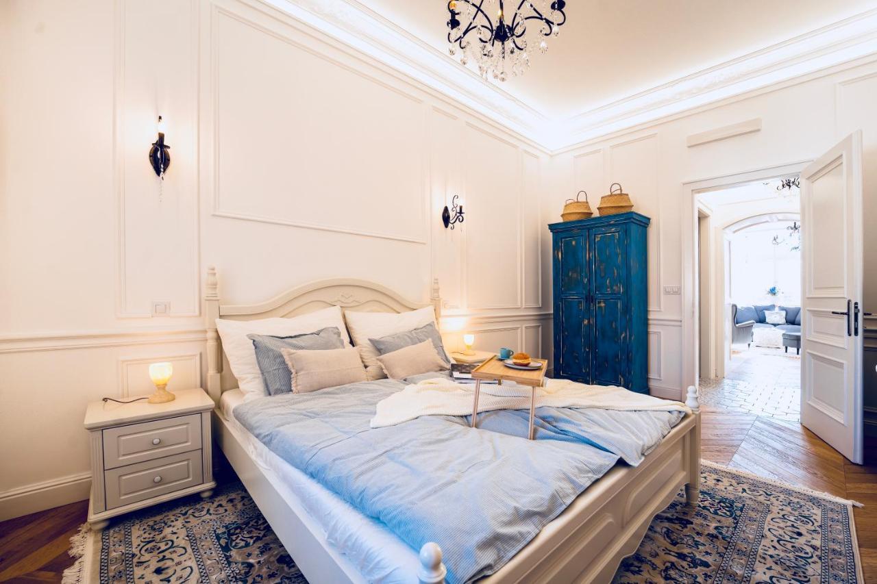 Charme De Provence In Prague Apartment Ngoại thất bức ảnh